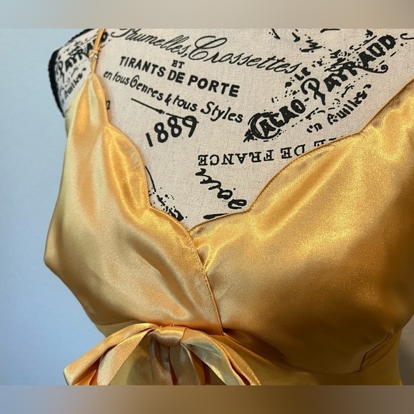 158. Vintage Victoria Secret Gold Babydoll Nightgown Sheer/Satin Size M - Picture 6 of 10